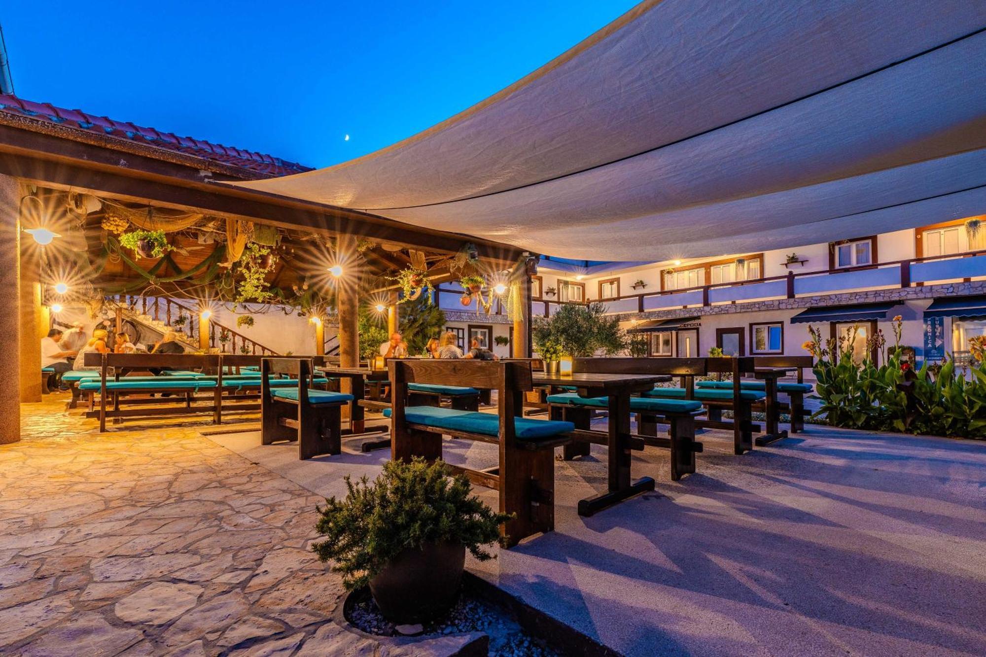 Guesthouse Kod Spavalice Vir Exterior foto